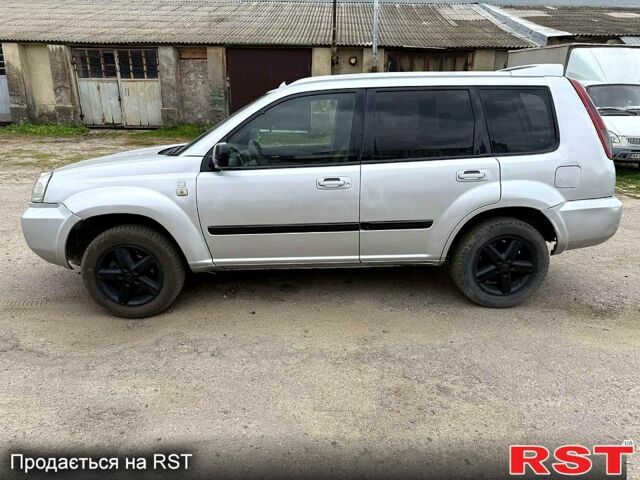 Серый Ниссан ИксТрейл, объемом двигателя 2.2 л и пробегом 266 тыс. км за 3400 $, фото 1 на Automoto.ua