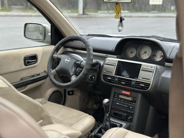 Серый Ниссан ИксТрейл, объемом двигателя 0 л и пробегом 123 тыс. км за 2700 $, фото 6 на Automoto.ua