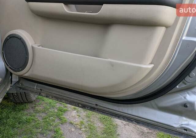 Серый Ниссан ИксТрейл, объемом двигателя 2.5 л и пробегом 193 тыс. км за 6500 $, фото 18 на Automoto.ua