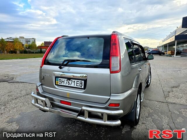 Серый Ниссан ИксТрейл, объемом двигателя 2 л и пробегом 220 тыс. км за 5800 $, фото 8 на Automoto.ua