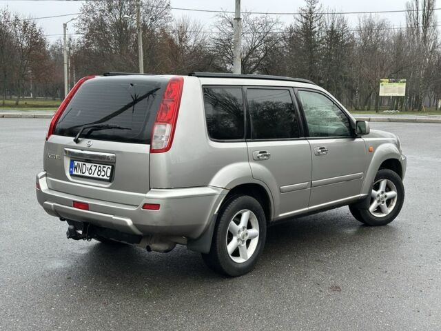 Серый Ниссан ИксТрейл, объемом двигателя 0 л и пробегом 123 тыс. км за 2700 $, фото 2 на Automoto.ua