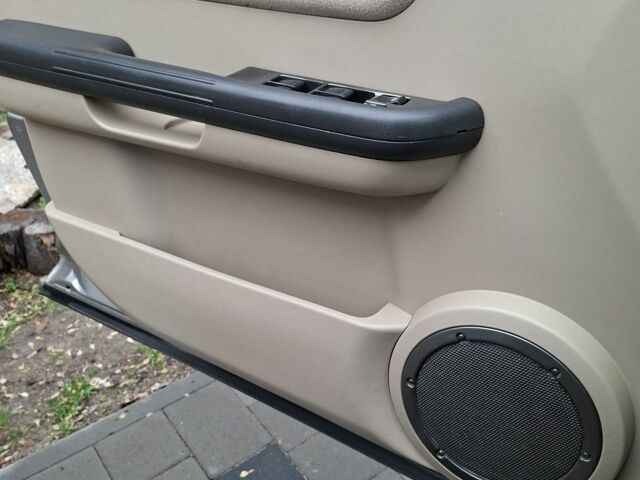 Серый Ниссан ИксТрейл, объемом двигателя 2.5 л и пробегом 286 тыс. км за 5800 $, фото 14 на Automoto.ua