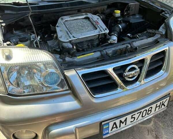 Серый Ниссан ИксТрейл, объемом двигателя 2.2 л и пробегом 281 тыс. км за 6500 $, фото 9 на Automoto.ua