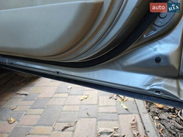 Сірий Ніссан ІксТрейл, об'ємом двигуна 2 л та пробігом 320 тис. км за 5500 $, фото 16 на Automoto.ua