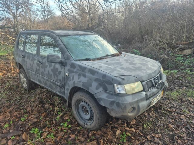 Сірий Ніссан ІксТрейл, об'ємом двигуна 0 л та пробігом 357 тис. км за 71 $, фото 3 на Automoto.ua