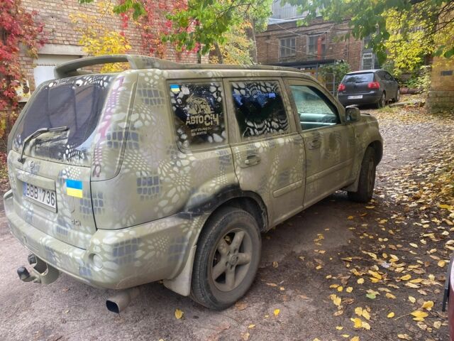 Серый Ниссан ИксТрейл, объемом двигателя 2.2 л и пробегом 383 тыс. км за 4000 $, фото 1 на Automoto.ua