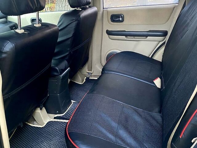 Серый Ниссан ИксТрейл, объемом двигателя 2 л и пробегом 251 тыс. км за 5600 $, фото 6 на Automoto.ua