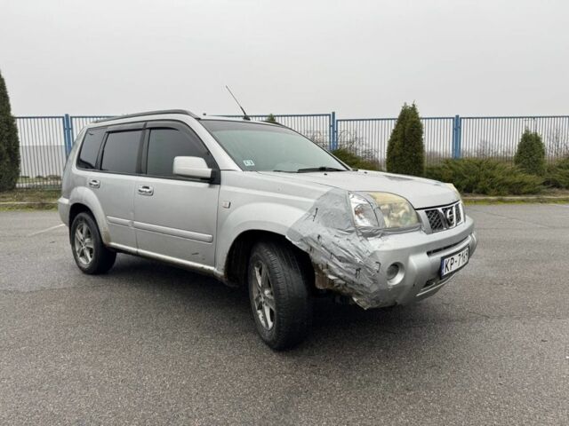 Сірий Ніссан ІксТрейл, об'ємом двигуна 2.2 л та пробігом 280 тис. км за 2950 $, фото 2 на Automoto.ua