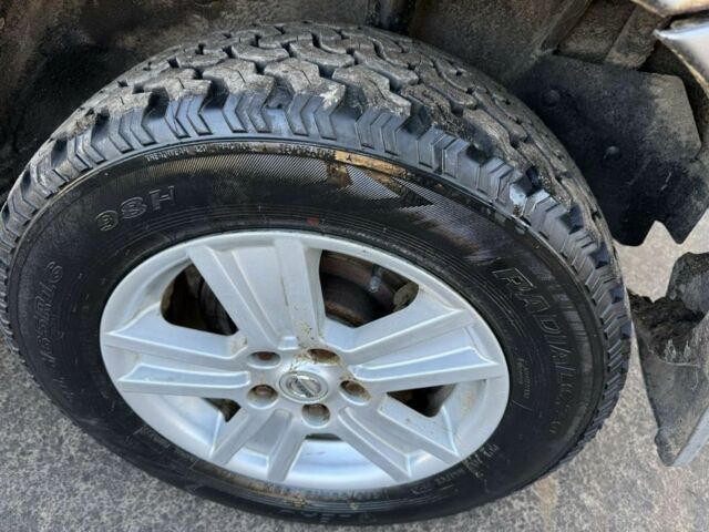 Серый Ниссан ИксТрейл, объемом двигателя 2 л и пробегом 333 тыс. км за 2999 $, фото 4 на Automoto.ua