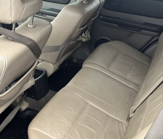 Серый Ниссан ИксТрейл, объемом двигателя 2 л и пробегом 420 тыс. км за 4000 $, фото 8 на Automoto.ua