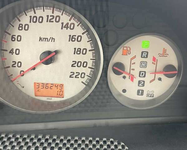 Серый Ниссан ИксТрейл, объемом двигателя 2 л и пробегом 336 тыс. км за 5750 $, фото 17 на Automoto.ua