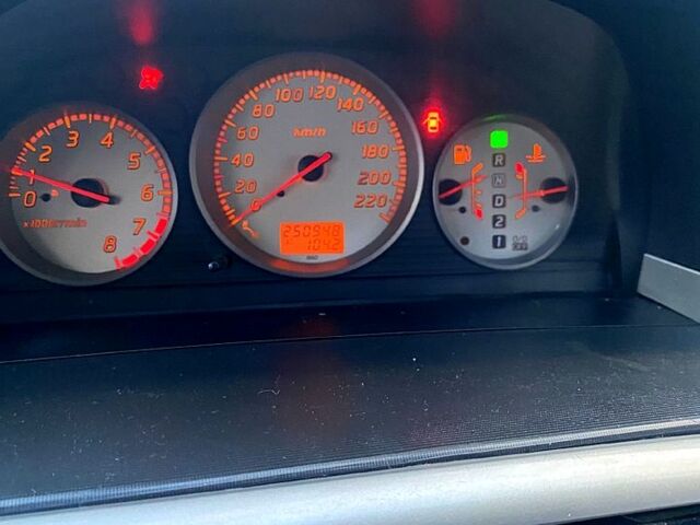 Серый Ниссан ИксТрейл, объемом двигателя 2 л и пробегом 251 тыс. км за 5600 $, фото 10 на Automoto.ua