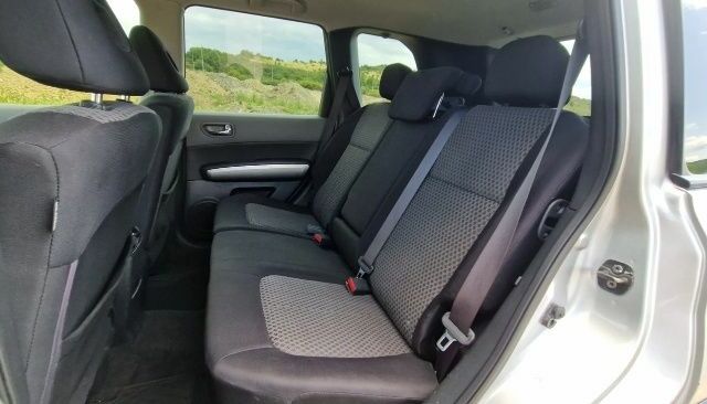 Серый Ниссан ИксТрейл, объемом двигателя 2 л и пробегом 1 тыс. км за 2267 $, фото 6 на Automoto.ua