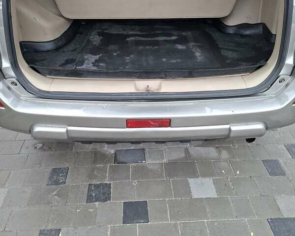 Серый Ниссан ИксТрейл, объемом двигателя 2.49 л и пробегом 286 тыс. км за 5800 $, фото 7 на Automoto.ua