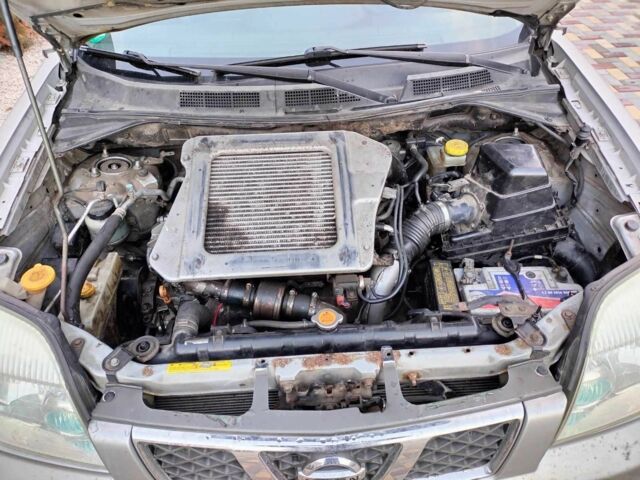 Серый Ниссан ИксТрейл, объемом двигателя 2.2 л и пробегом 309 тыс. км за 3700 $, фото 7 на Automoto.ua