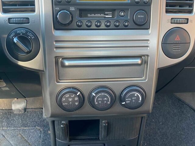 Сірий Ніссан ІксТрейл, об'ємом двигуна 2.2 л та пробігом 220 тис. км за 4100 $, фото 13 на Automoto.ua