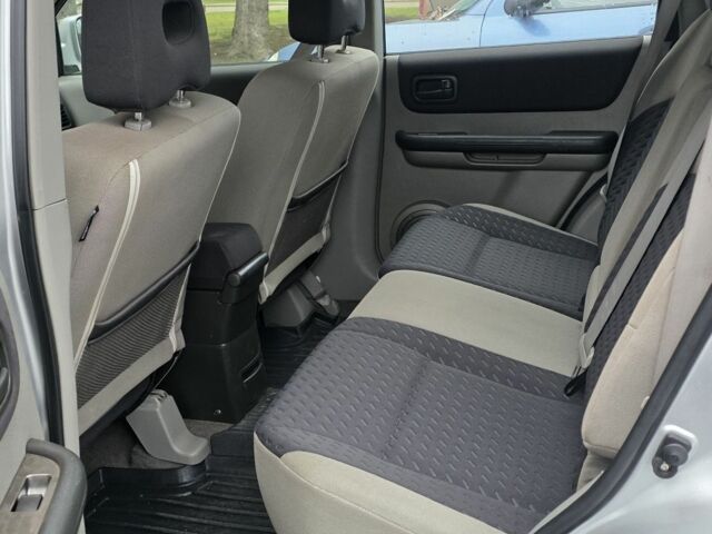 Серый Ниссан ИксТрейл, объемом двигателя 2.2 л и пробегом 260 тыс. км за 4199 $, фото 8 на Automoto.ua