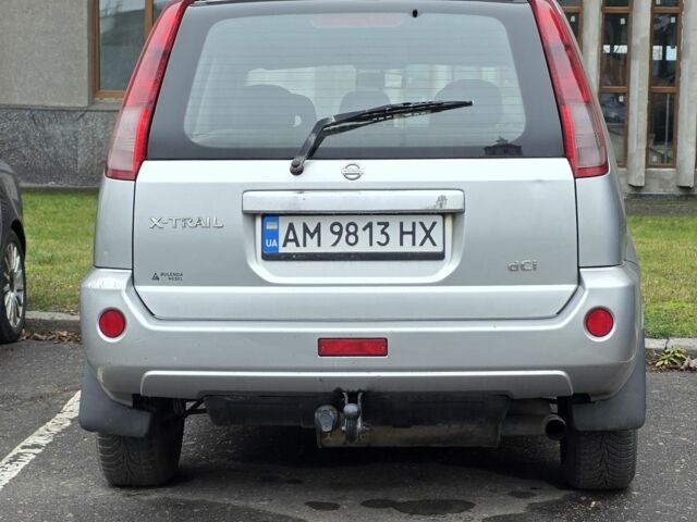 Серый Ниссан ИксТрейл, объемом двигателя 2.2 л и пробегом 260 тыс. км за 4199 $, фото 3 на Automoto.ua