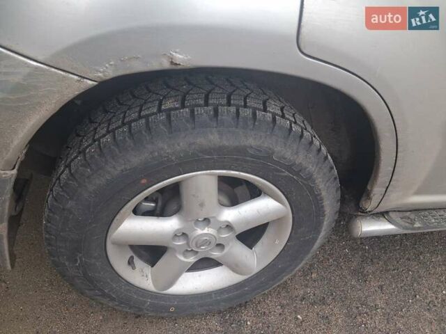 Серый Ниссан ИксТрейл, объемом двигателя 2.18 л и пробегом 273 тыс. км за 5800 $, фото 11 на Automoto.ua