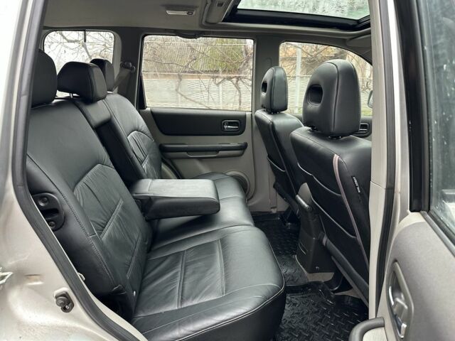 Сірий Ніссан ІксТрейл, об'ємом двигуна 2.2 л та пробігом 157 тис. км за 5900 $, фото 8 на Automoto.ua