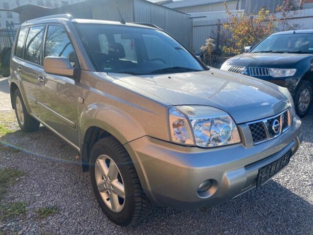 Сірий Ніссан ІксТрейл, об'ємом двигуна 2.2 л та пробігом 220 тис. км за 4100 $, фото 1 на Automoto.ua