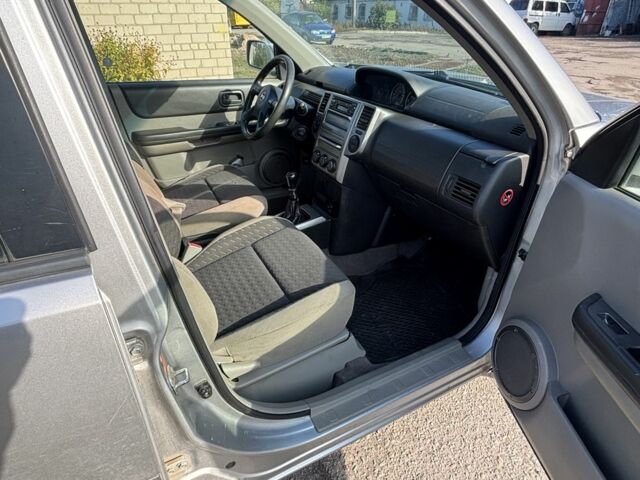 Сірий Ніссан ІксТрейл, об'ємом двигуна 2.2 л та пробігом 343 тис. км за 3900 $, фото 7 на Automoto.ua