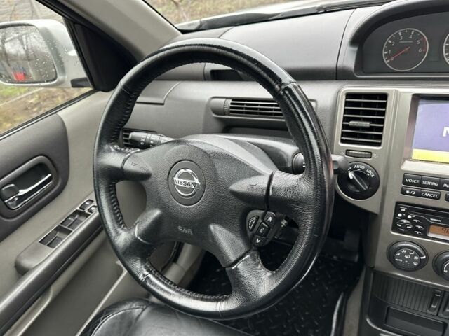 Сірий Ніссан ІксТрейл, об'ємом двигуна 2.2 л та пробігом 157 тис. км за 5900 $, фото 3 на Automoto.ua