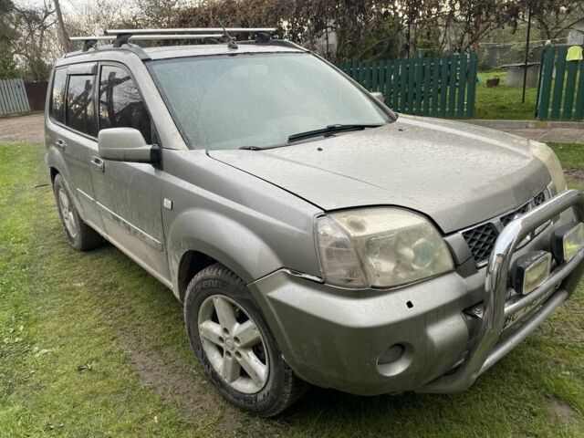 Серый Ниссан ИксТрейл, объемом двигателя 2.5 л и пробегом 299 тыс. км за 4600 $, фото 12 на Automoto.ua