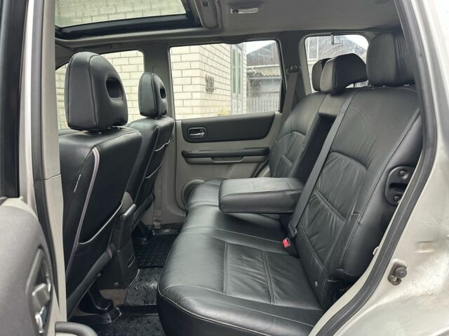 Сірий Ніссан ІксТрейл, об'ємом двигуна 2.2 л та пробігом 157 тис. км за 5900 $, фото 10 на Automoto.ua