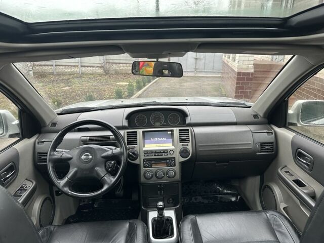 Сірий Ніссан ІксТрейл, об'ємом двигуна 2.2 л та пробігом 157 тис. км за 5900 $, фото 9 на Automoto.ua