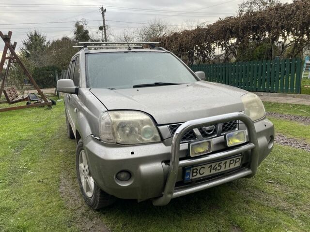 Серый Ниссан ИксТрейл, объемом двигателя 2.5 л и пробегом 299 тыс. км за 4600 $, фото 8 на Automoto.ua