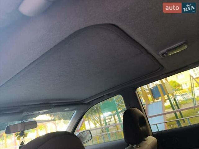 Серый Ниссан ИксТрейл, объемом двигателя 2.2 л и пробегом 345 тыс. км за 6800 $, фото 6 на Automoto.ua