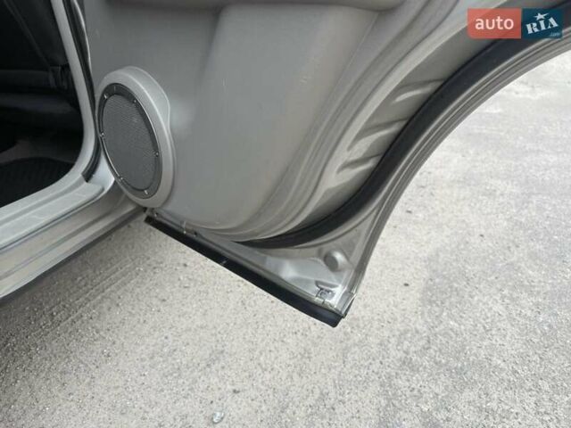 Серый Ниссан ИксТрейл, объемом двигателя 2.5 л и пробегом 265 тыс. км за 6000 $, фото 20 на Automoto.ua