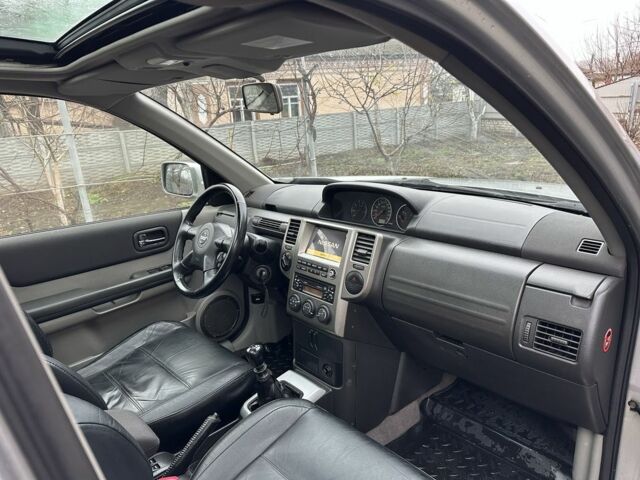 Сірий Ніссан ІксТрейл, об'ємом двигуна 2.2 л та пробігом 157 тис. км за 5900 $, фото 6 на Automoto.ua