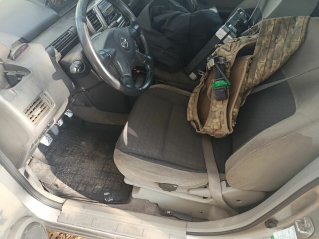 Серый Ниссан ИксТрейл, объемом двигателя 2.2 л и пробегом 230 тыс. км за 3000 $, фото 5 на Automoto.ua