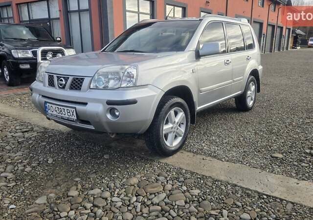 Серый Ниссан ИксТрейл, объемом двигателя 2.18 л и пробегом 337 тыс. км за 5950 $, фото 13 на Automoto.ua