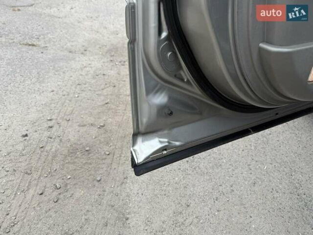 Серый Ниссан ИксТрейл, объемом двигателя 2.5 л и пробегом 265 тыс. км за 6000 $, фото 16 на Automoto.ua