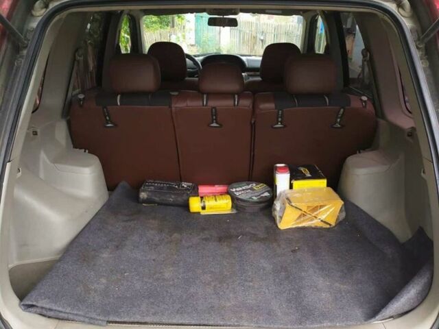 Сірий Ніссан ІксТрейл, об'ємом двигуна 2.2 л та пробігом 300 тис. км за 3799 $, фото 6 на Automoto.ua