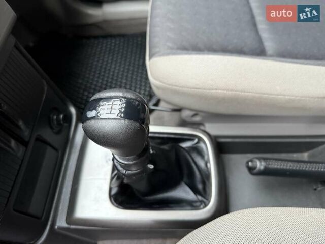 Серый Ниссан ИксТрейл, объемом двигателя 2.18 л и пробегом 280 тыс. км за 5850 $, фото 49 на Automoto.ua