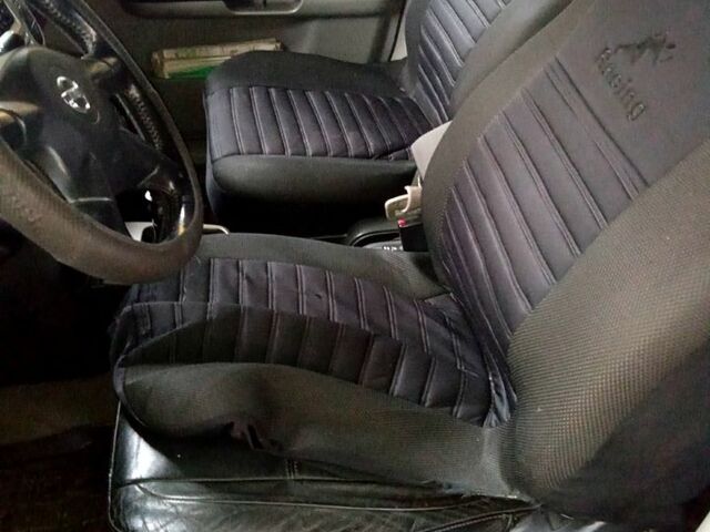 Серый Ниссан ИксТрейл, объемом двигателя 2.2 л и пробегом 0 тыс. км за 5000 $, фото 3 на Automoto.ua