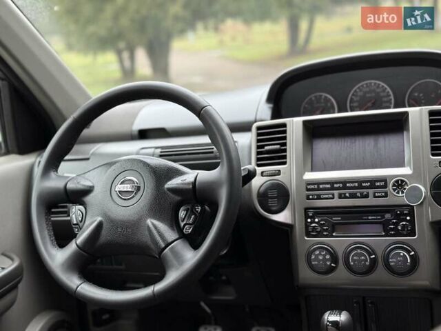 Серый Ниссан ИксТрейл, объемом двигателя 2.18 л и пробегом 280 тыс. км за 5850 $, фото 53 на Automoto.ua