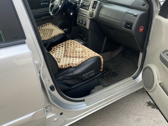 Сірий Ніссан ІксТрейл, об'ємом двигуна 0 л та пробігом 230 тис. км за 3499 $, фото 11 на Automoto.ua