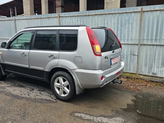 Серый Ниссан ИксТрейл, объемом двигателя 0 л и пробегом 263 тыс. км за 4643 $, фото 3 на Automoto.ua