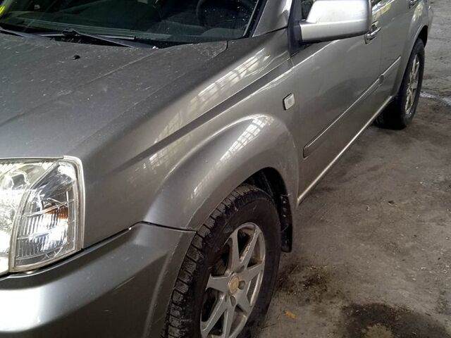 Серый Ниссан ИксТрейл, объемом двигателя 2.2 л и пробегом 0 тыс. км за 5000 $, фото 8 на Automoto.ua