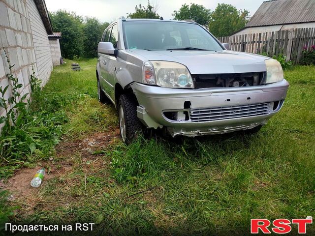 Сірий Ніссан ІксТрейл, об'ємом двигуна 2.2 л та пробігом 200 тис. км за 2500 $, фото 6 на Automoto.ua