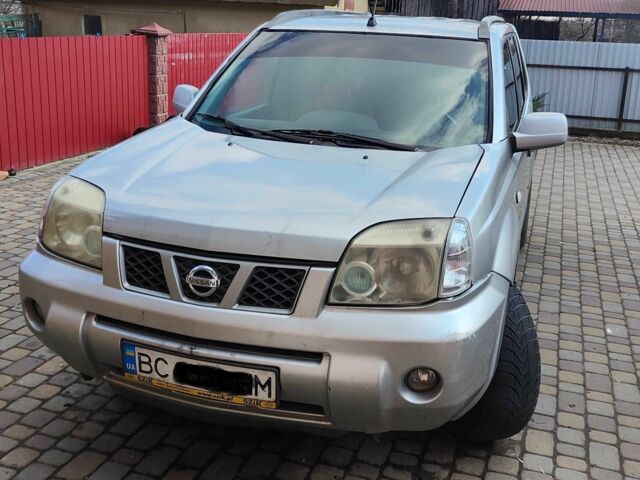 Сірий Ніссан ІксТрейл, об'ємом двигуна 0 л та пробігом 333 тис. км за 5500 $, фото 1 на Automoto.ua