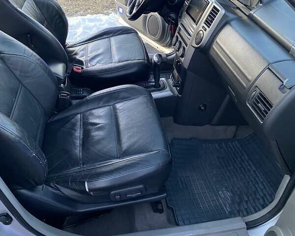 Серый Ниссан ИксТрейл, объемом двигателя 2.49 л и пробегом 261 тыс. км за 5700 $, фото 9 на Automoto.ua