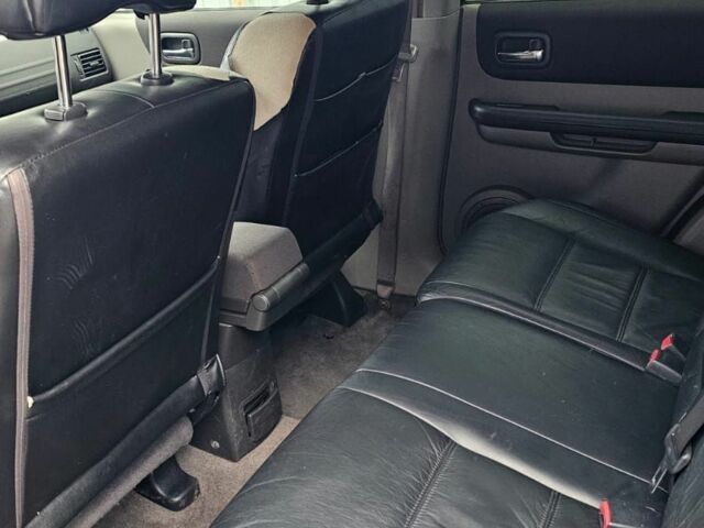 Серый Ниссан ИксТрейл, объемом двигателя 0 л и пробегом 263 тыс. км за 4643 $, фото 4 на Automoto.ua