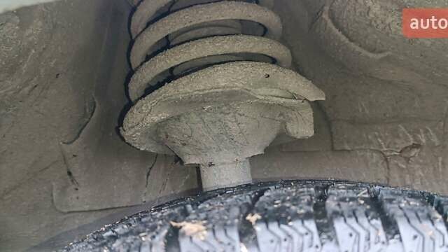 Серый Ниссан ИксТрейл, объемом двигателя 2.2 л и пробегом 350 тыс. км за 3400 $, фото 6 на Automoto.ua