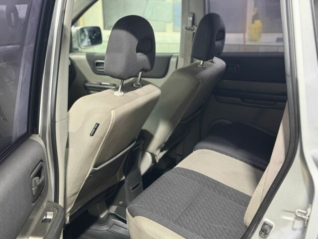 Серый Ниссан ИксТрейл, объемом двигателя 2.2 л и пробегом 100 тыс. км за 3950 $, фото 13 на Automoto.ua